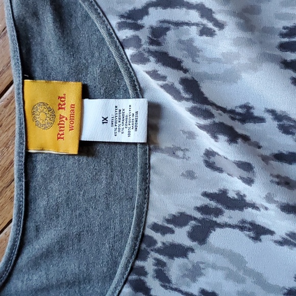 Rudy Rd Top - Picture 2 of 4